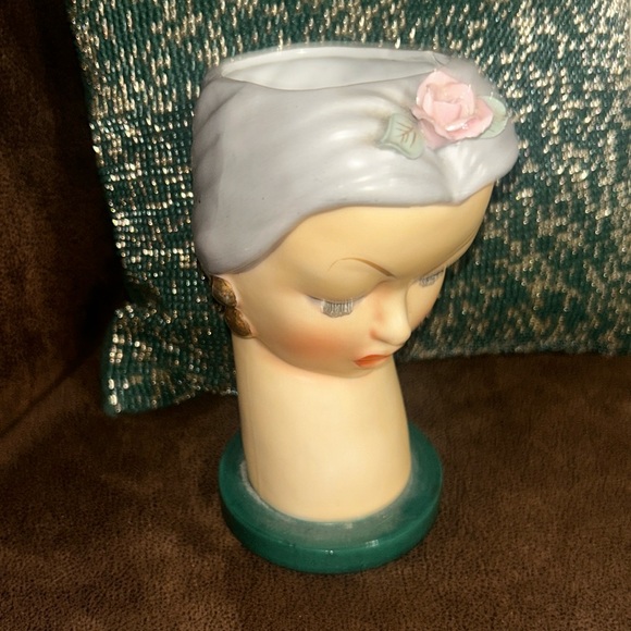 Vintage uoagco porcelain lady head vase/planter - Picture 2 of 8